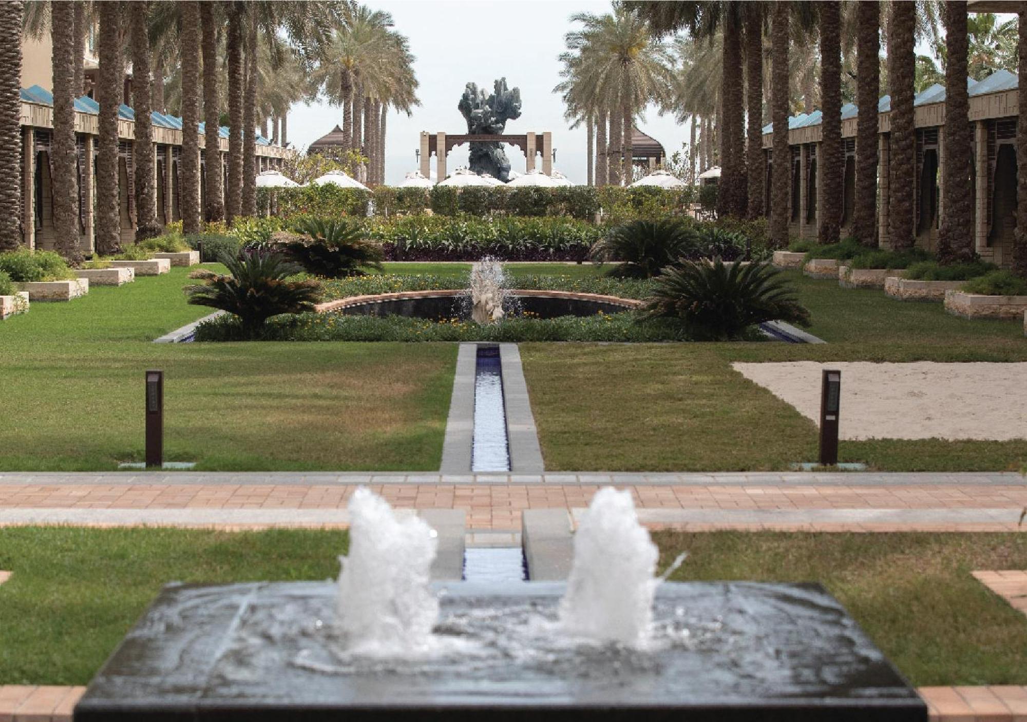 Jumeirah Messilah Beach Kuwait Koweït Extérieur photo Fountains at the resort