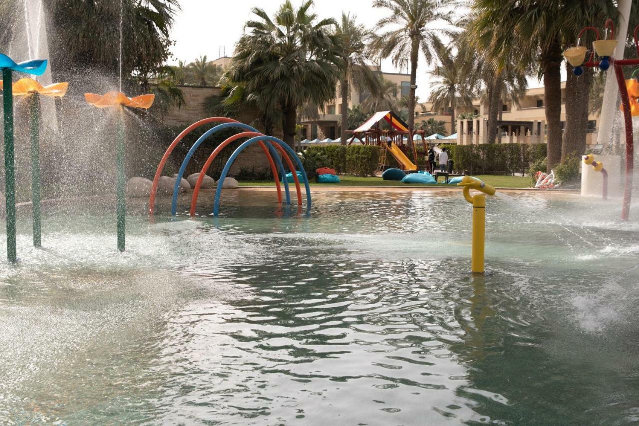 Jumeirah Messilah Beach Kuwait Koweït Extérieur photo Splash the Sun Water Park